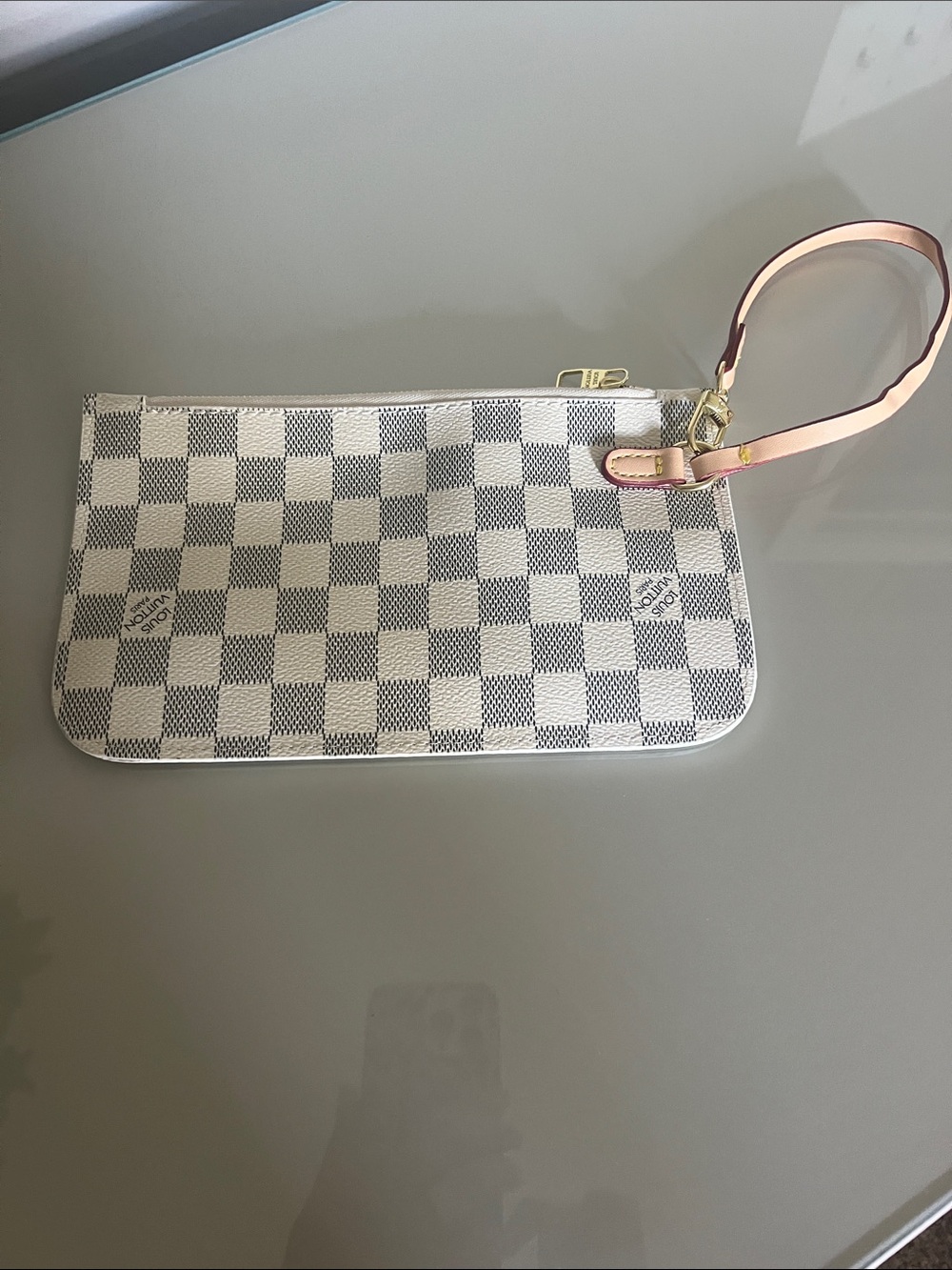 Designer-Style White Checkered Wristlet Pouch